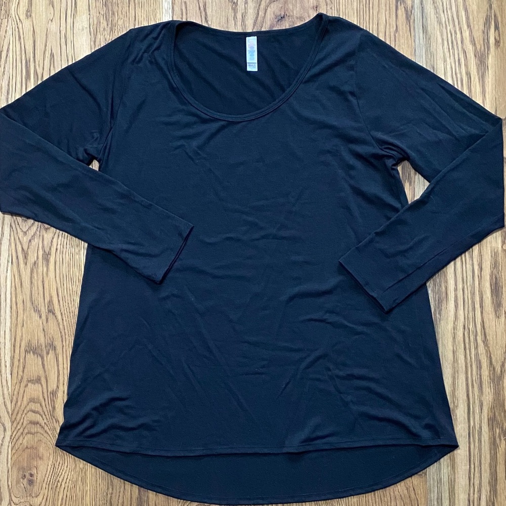 LuLaRoe Lynnae Long Sleeve Tee - Size L